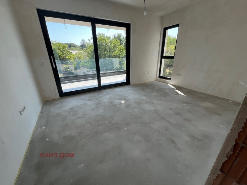 Till salu  Hus Varna , m-t Manastirski rid , 243 kvm | 57905923 - bild [11]