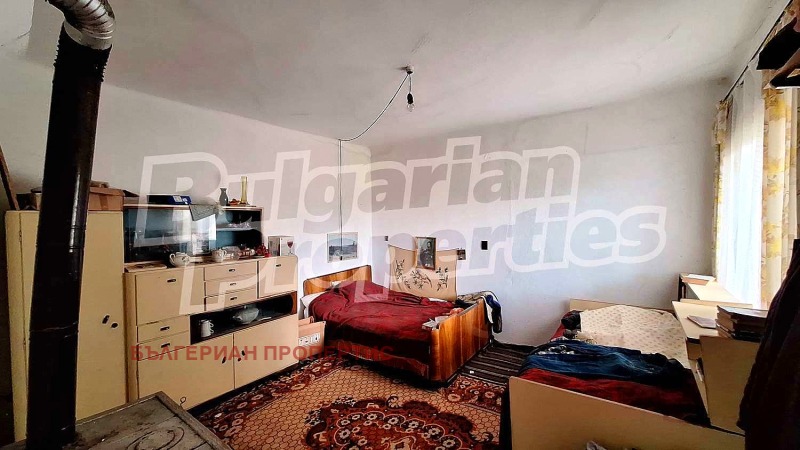 Продава КЪЩА, с. Царевци, област Варна, снимка 9 - Къщи - 52132915