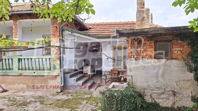 Продава КЪЩА, с. Царевци, област Варна, снимка 15 - Къщи - 52132915