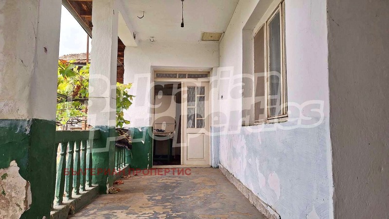 Продава КЪЩА, с. Царевци, област Варна, снимка 12 - Къщи - 52132915