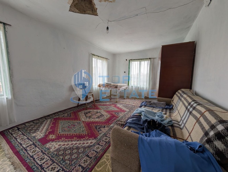 Продава КЪЩА, с. Джулюница, област Велико Търново, снимка 2 - Къщи - 53593955