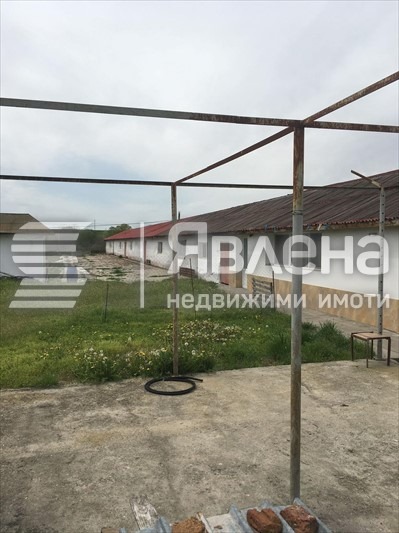 En venta  Edificio industrial región Plovdiv , Choba , 2280 metros cuadrados | 47364466