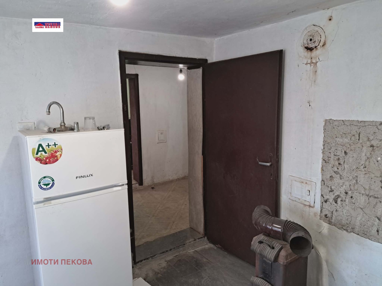 Продава КЪЩА, с. Капитановци, област Видин, снимка 8 - Къщи - 54264065