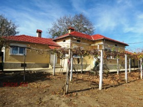 Продажба на имоти в с. Кардам, област Добрич - изображение 15 