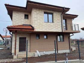 Haus Kostinbrod, region Sofia 3