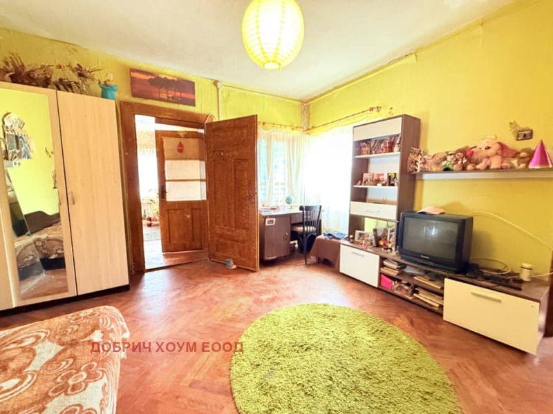 Продава КЪЩА, гр. Добрич, Рилци, снимка 8 - Къщи - 49451105