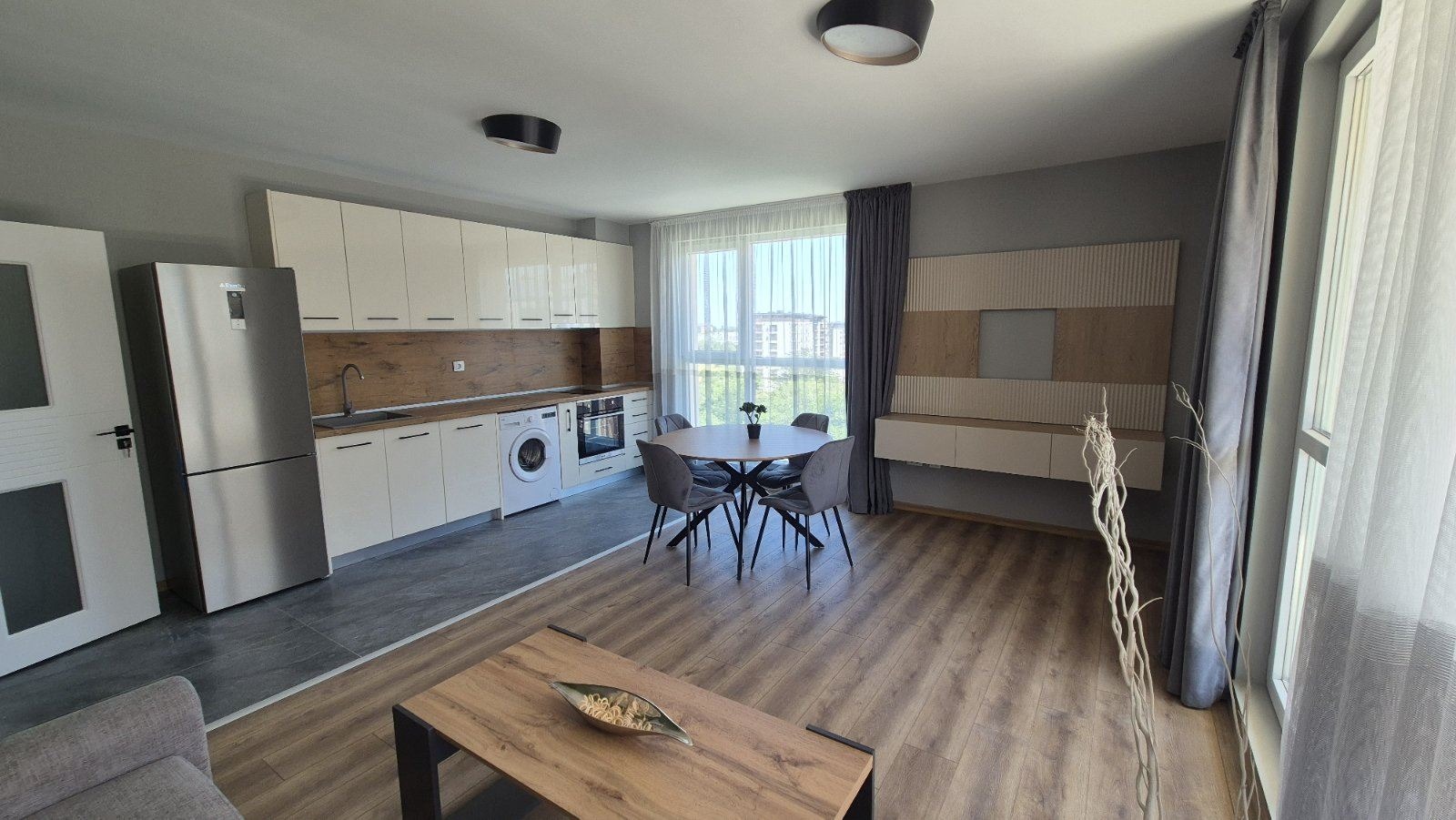 Продава 3-СТАЕН, гр. Пловдив, Южен, снимка 2 - Апартаменти - 56007620