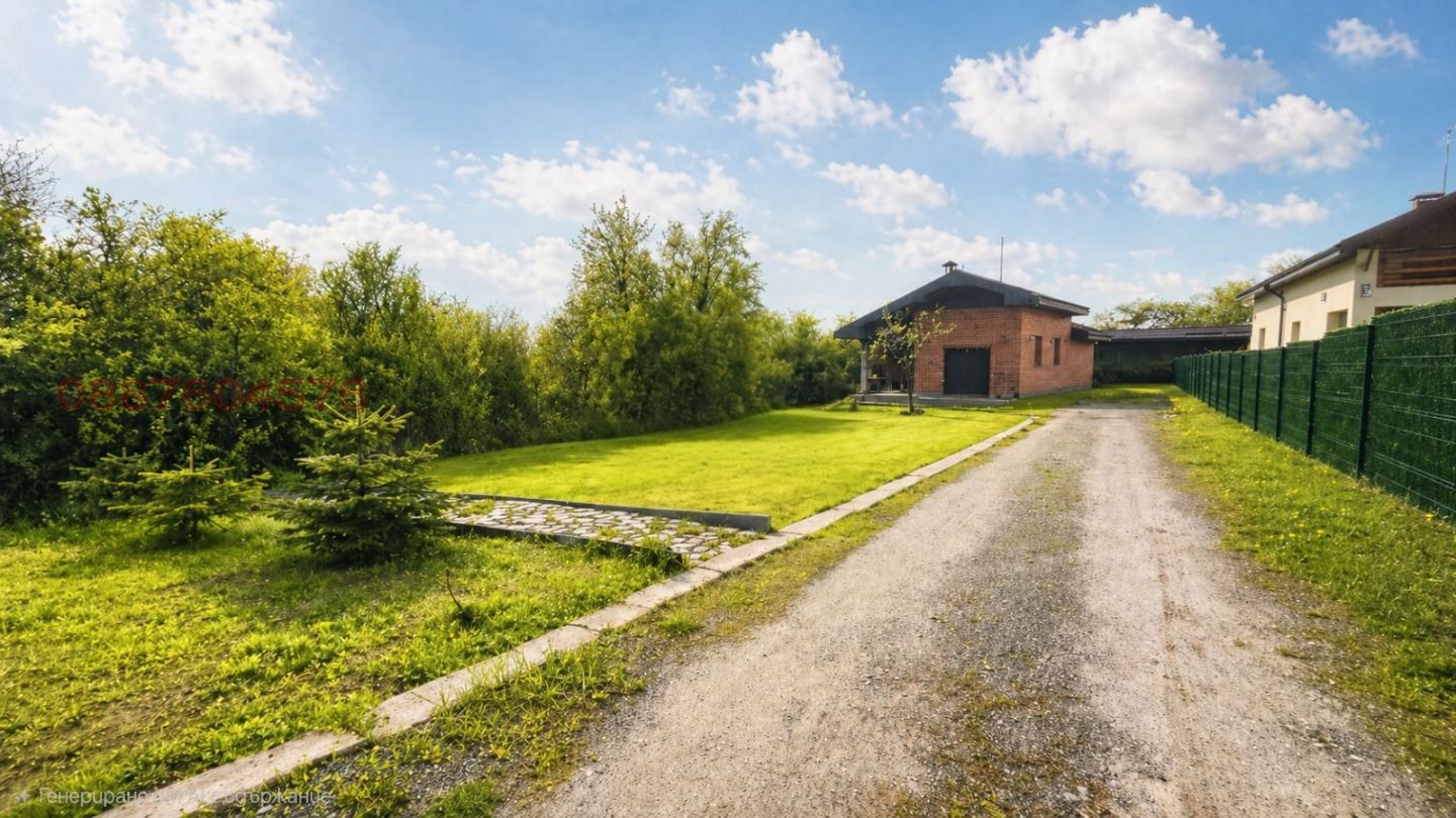 Продава КЪЩА, с. Вакарел, област София област