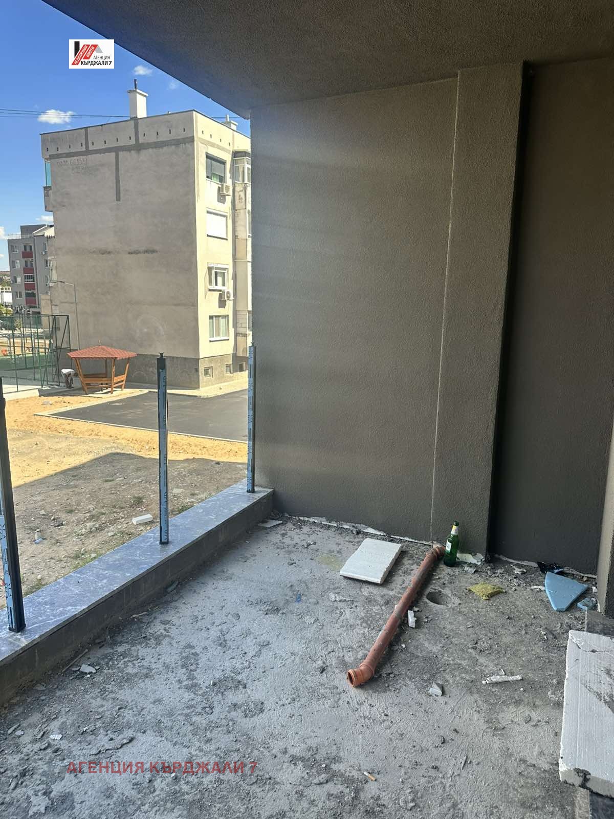 Продава 3-СТАЕН, гр. Кърджали, Възрожденци, снимка 3 - Апартаменти - 56116754