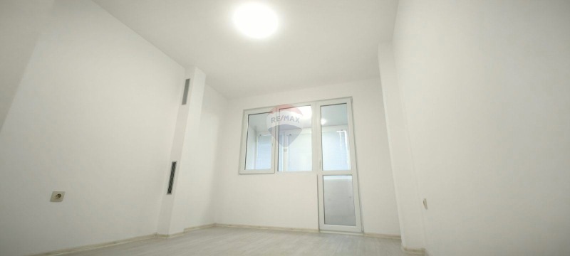 Til salgs  Studio Varna , Mladost 2 , 26 kvm | 68140427 - bilde [2]