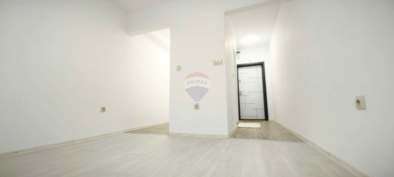 Til salgs  Studio Varna , Mladost 2 , 26 kvm | 68140427 - bilde [3]