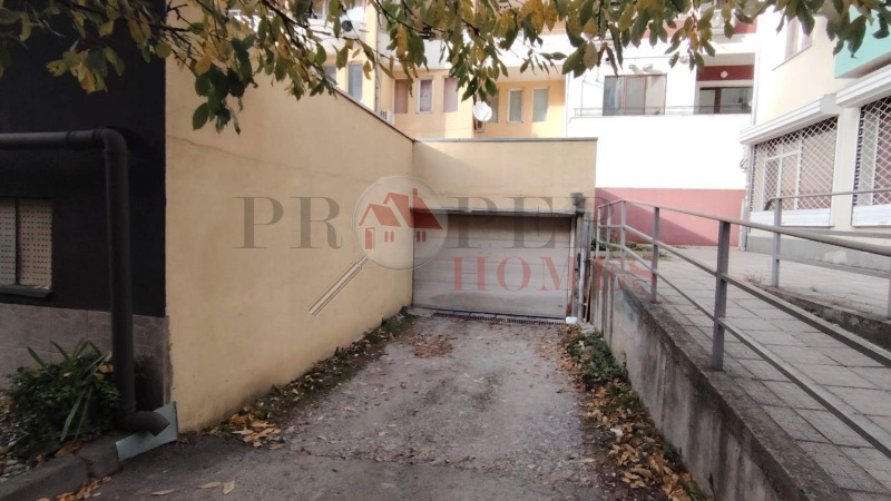 Продава ГАРАЖ, ПАРКОМЯСТО, град Велико Търново, Колю Фичето • 26500 € / 51829.49 лв. • 12735335 1