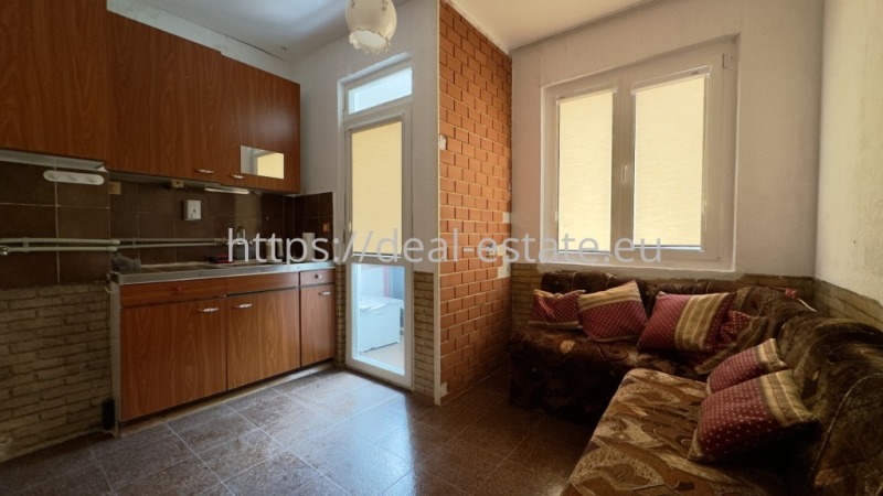 Продава 2-СТАЕН в град Благоевград, Еленово 2 - 63 кв.м / 65 000 € » 127 128.95 лв., ДИЪЛ ЕСТЕЙТ