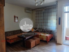 Продава 2-стаен град Пловдив Кършияка - [1] 