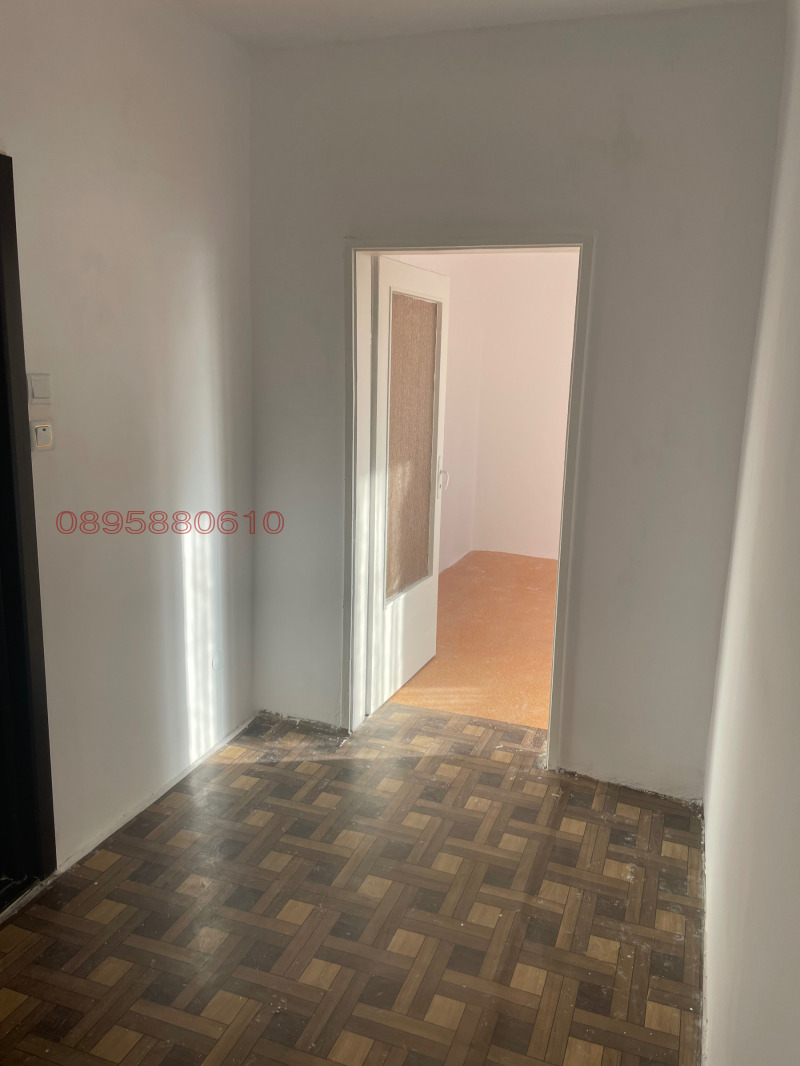 Продава 1-СТАЕН, гр. Добрич, Балик, снимка 2 - Апартаменти - 52782214