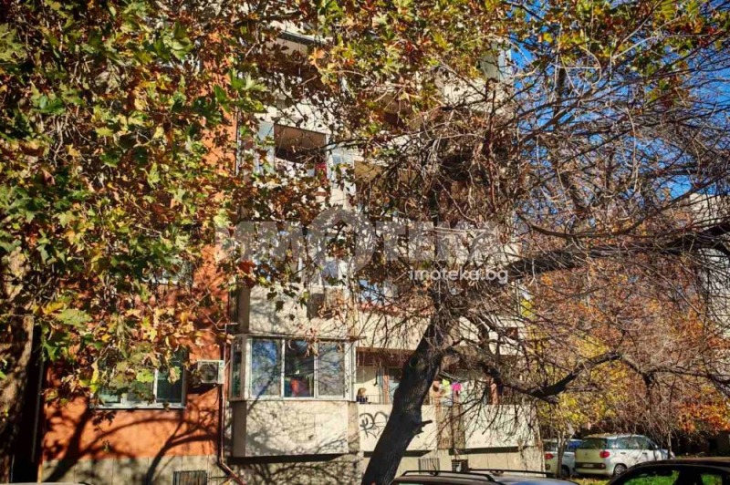 Продава 3-СТАЕН, гр. Пловдив, Кючук Париж