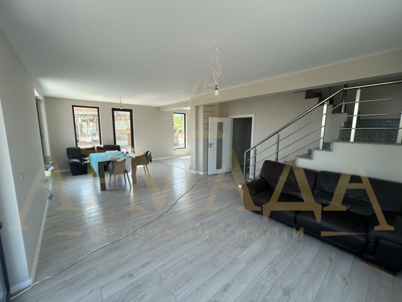 For Sale  House region Plovdiv , Brestnik , 175 sq.m | 54615891