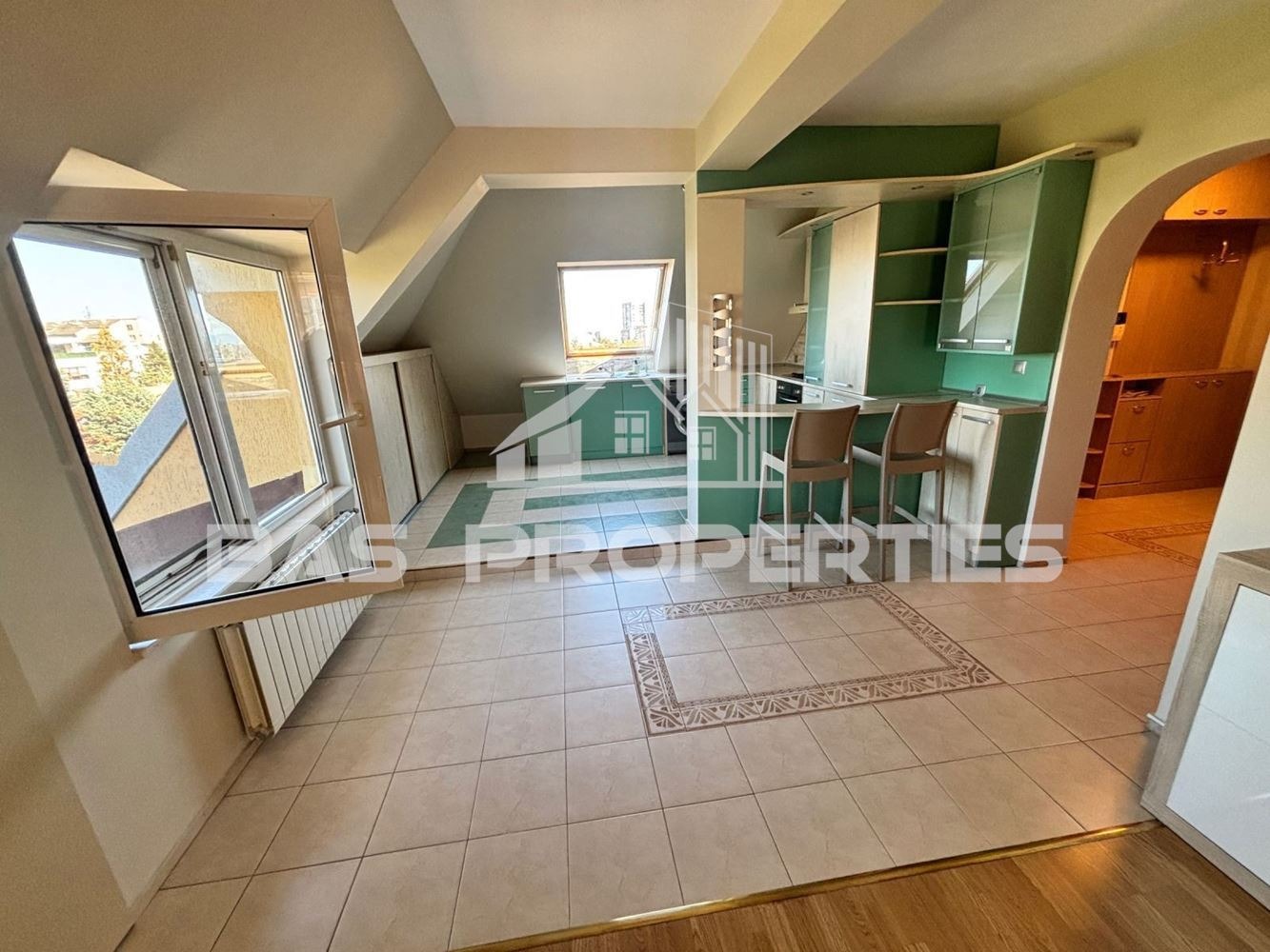 Продава 3-СТАЕН, гр. София, Павлово, снимка 2 - Апартаменти - 54910251