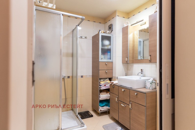 Продава  4-стаен град София , Белите брези , 175 кв.м | 37552876 - изображение [16]