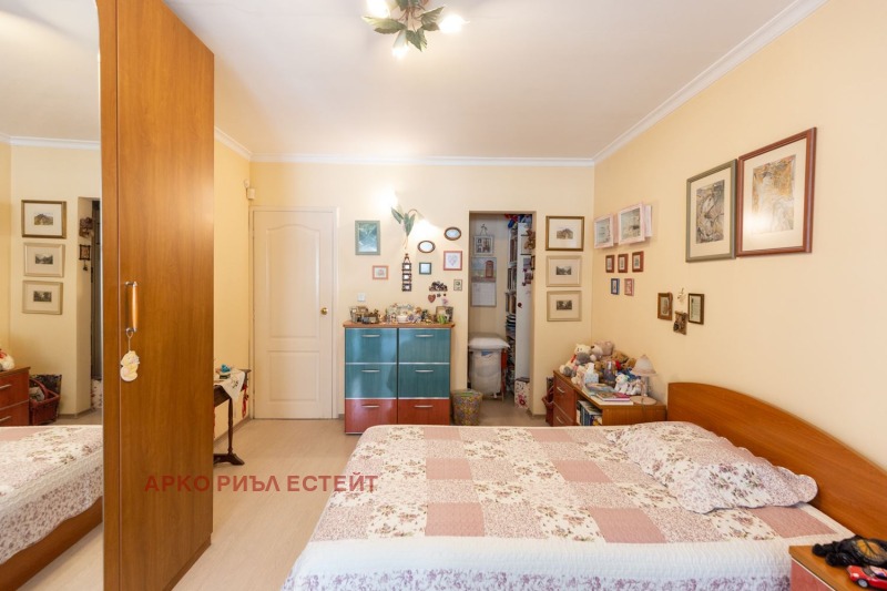 Продава  4-стаен град София , Белите брези , 175 кв.м | 37552876 - изображение [14]