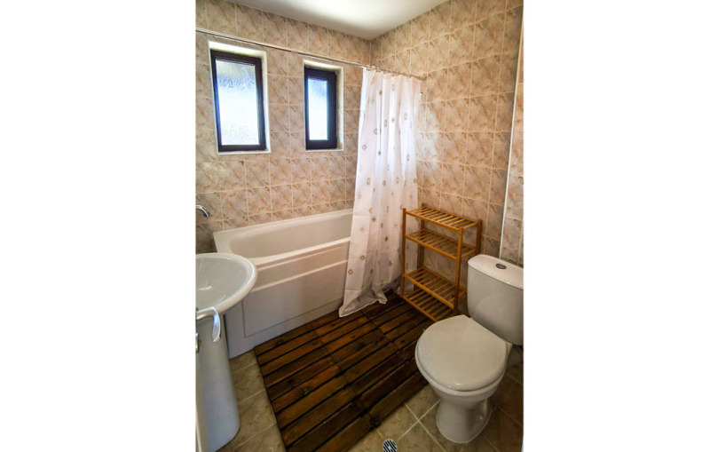 Продава КЪЩА, с. Църква, област Добрич, снимка 10 - Къщи - 53575249