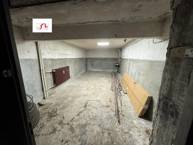 Продава ГАРАЖ, ПАРКОМЯСТО, гр. София, Фондови жилища, снимка 2 - Гаражи и паркоместа - 53559827