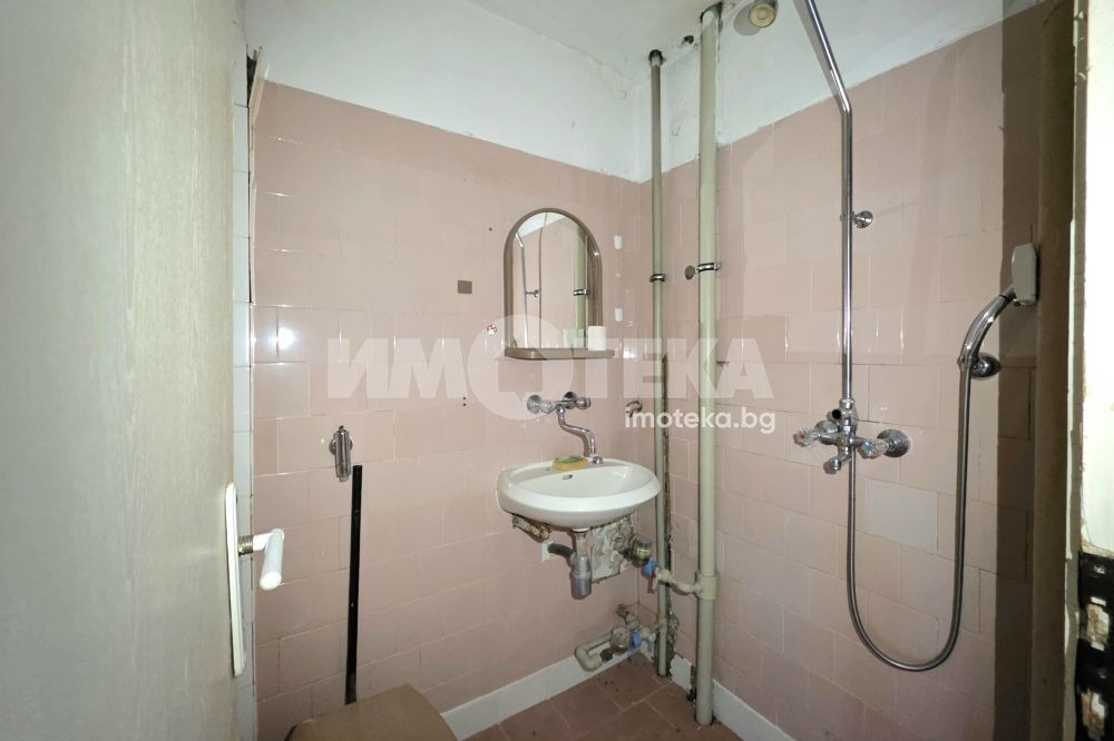 Продава 2-СТАЕН, гр. София, Борово, снимка 8 - Апартаменти - 54910583
