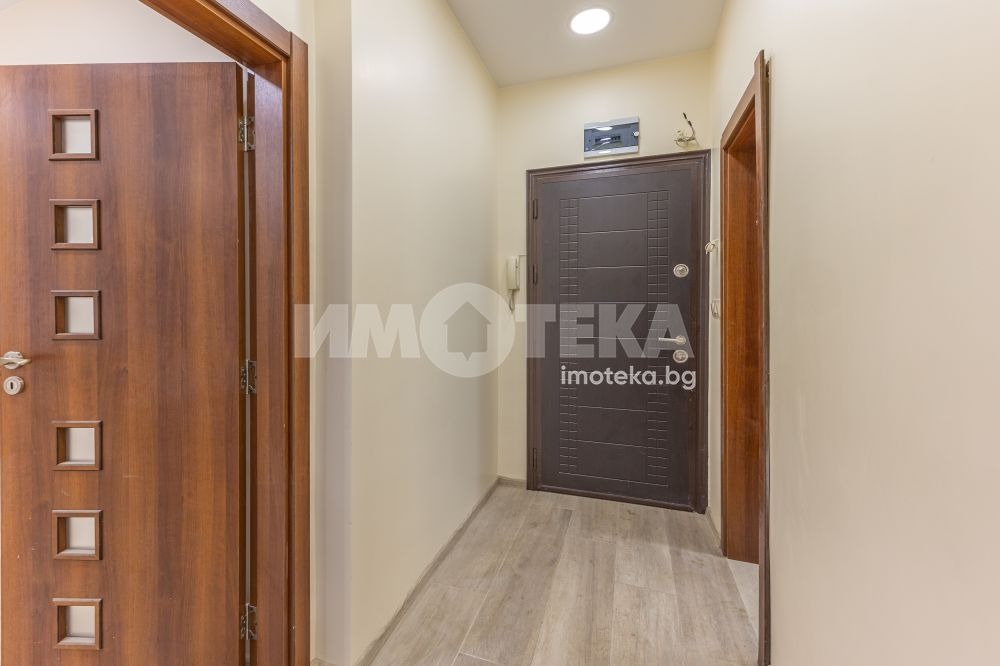 Продава 2-СТАЕН, гр. Варна, Център, снимка 8 - Апартаменти - 55102113