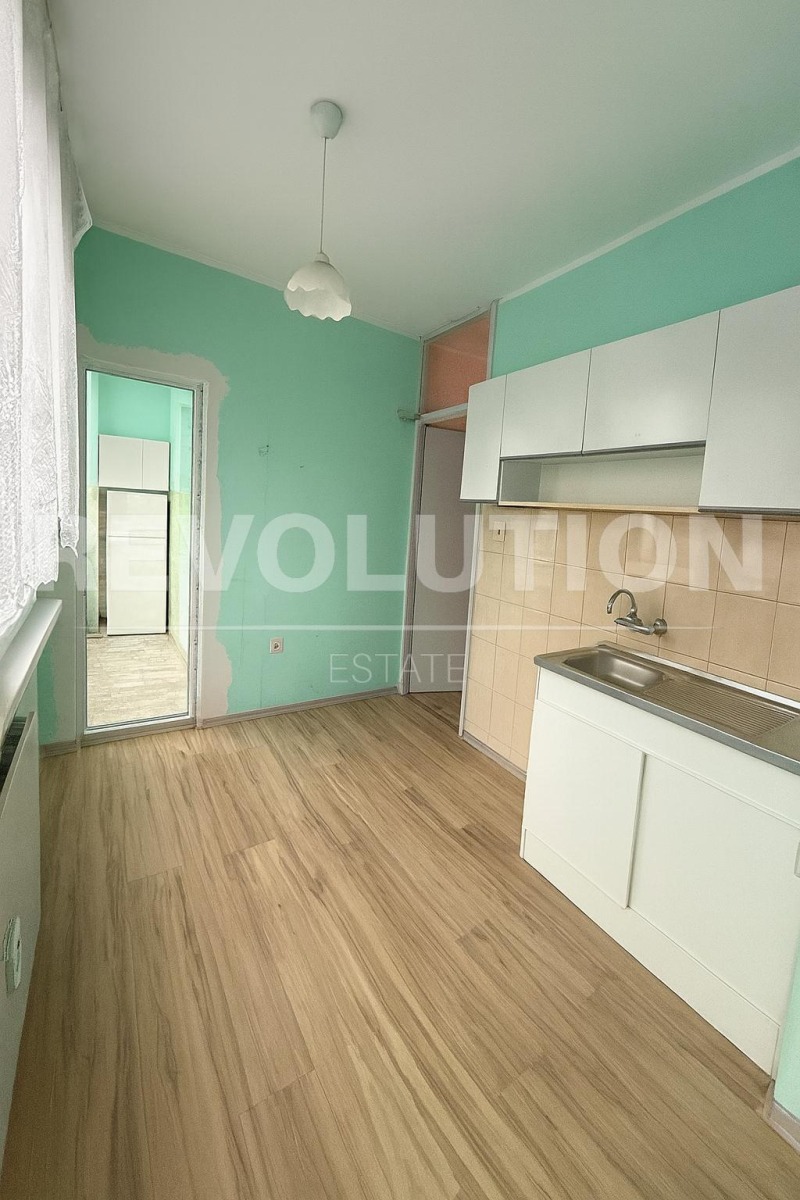 Продава 2-СТАЕН в град София, Фондови жилища - 68 кв.м / 148 500 € » 290 440.76 лв., РЕВОЛЮШЪН ЕСТЕЙТ