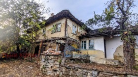 Dům Katrandžii, oblast Gabrovo