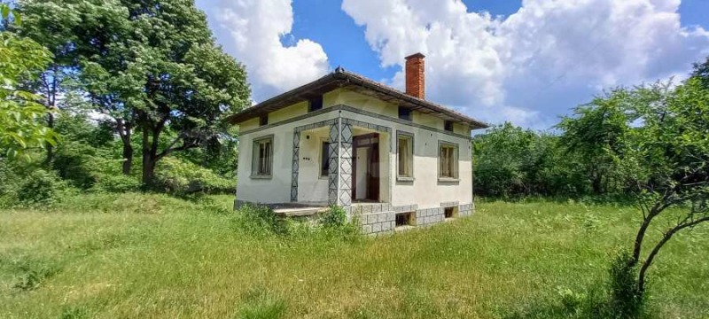 Продава КЪЩА в област Ловеч, гр. Априлци - 103 кв.м / 67 000 € » 131 040.61 лв., СУПРИММО ОФИСИ В СТРАНАТА