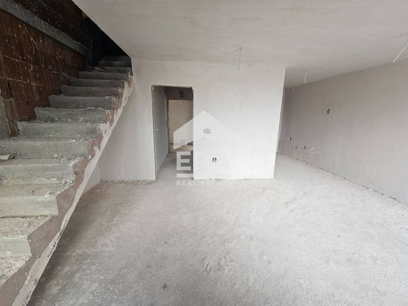 Продава МНОГОСТАЕН, гр. София, Надежда 2, снимка 3 - Апартаменти - 53415146