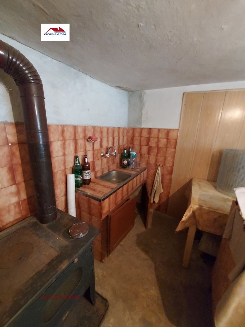 Продава  Етаж от къща град Шумен , Военно училище , 80 кв.м | 13703167 - изображение [3]