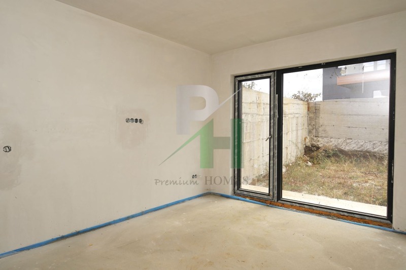 Na prodej  Dům oblast Pernik , Kladnica , 263 m2 | 39433852 - obraz [15]