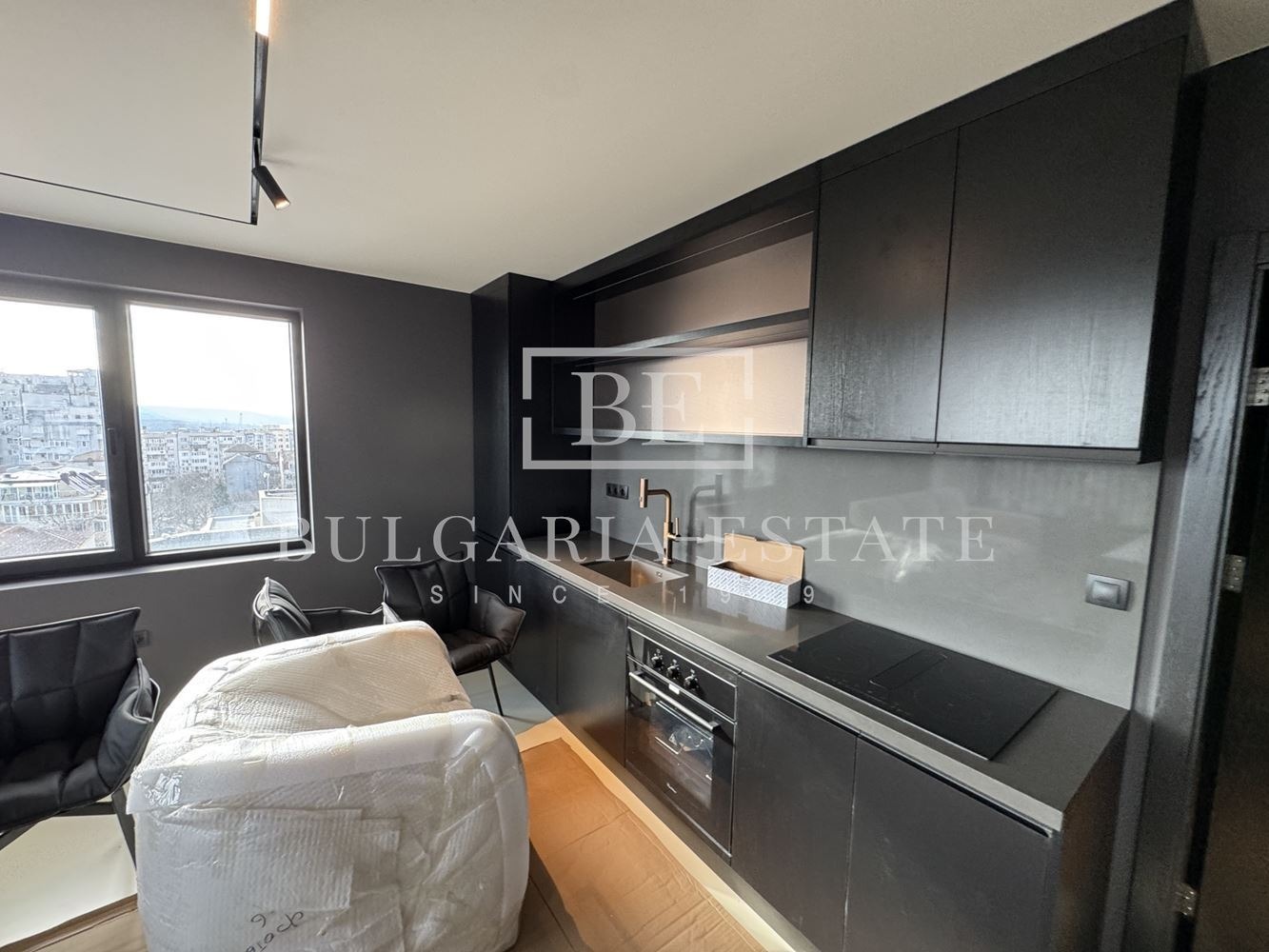 Продава 3-СТАЕН, гр. Варна, Централна поща, снимка 3 - Апартаменти - 53334555