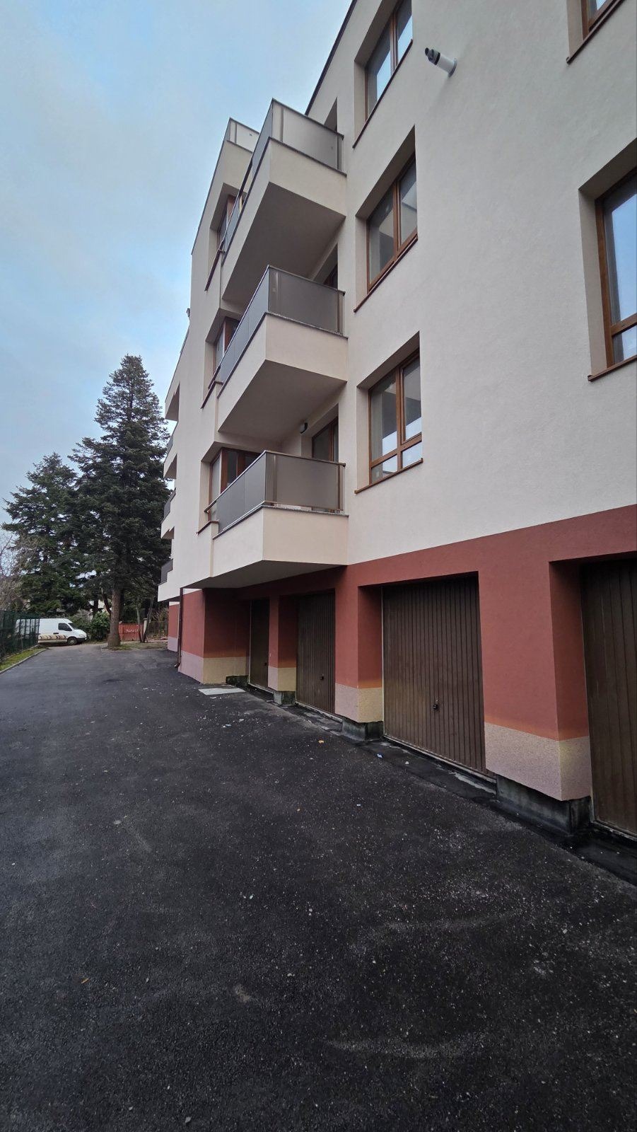 Продава ГАРАЖ, ПАРКОМЯСТО, гр. София, Павлово, снимка 2 - Гаражи и паркоместа - 54777125