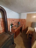 Продава ЕТАЖ ОТ КЪЩА, град Шумен, Военно училище • 250000 лв. • 69101067 — Holmes.bg