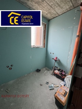 1 chambre Idealen tsentar, Pleven 4