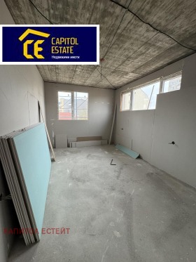 1 chambre Idealen tsentar, Pleven 3