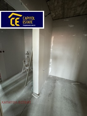 1 chambre Idealen tsentar, Pleven 2