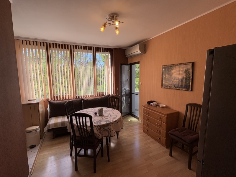 Eladó  2 hálószobás Burgas , Lazur , 73 négyzetméter | 86624595