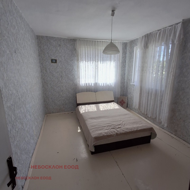 Продава ЕТАЖ ОТ КЪЩА, гр. Костинброд, област София област, снимка 2 - Етаж от къща - 52867291