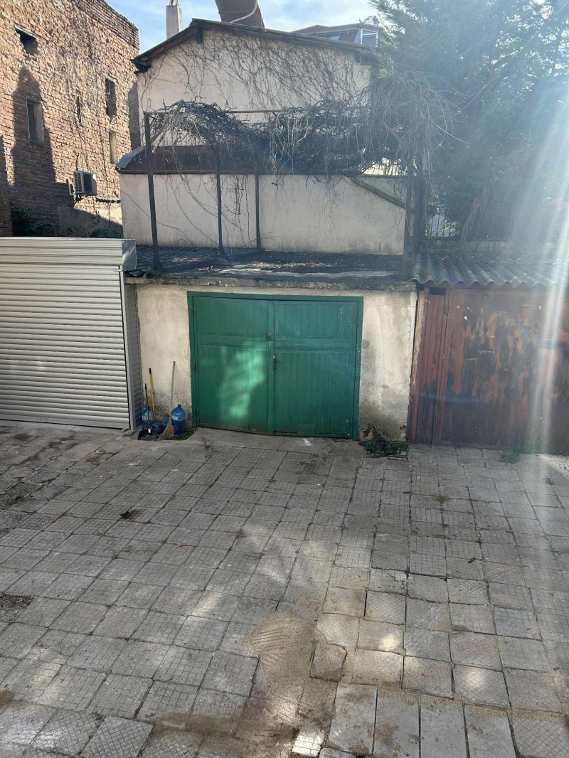 Продава ЕТАЖ ОТ КЪЩА, гр. Пловдив, Център, снимка 9 - Етаж от къща - 52696406