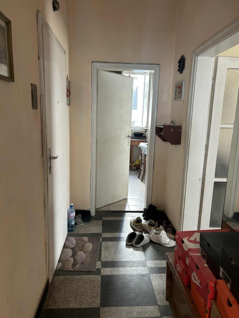 Продава ЕТАЖ ОТ КЪЩА, гр. Пловдив, Център, снимка 6 - Етаж от къща - 52696406