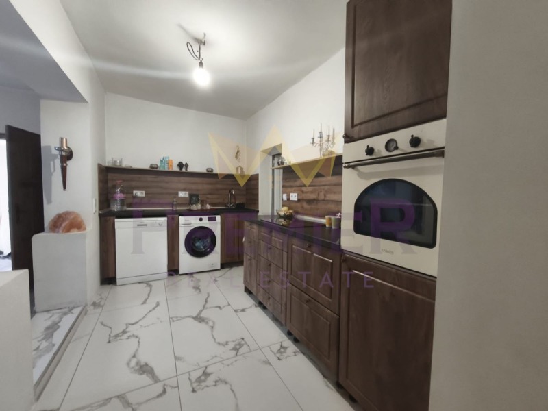 Продава КЪЩА, с. Дъбрава, област Добрич, снимка 3 - Къщи - 52386144