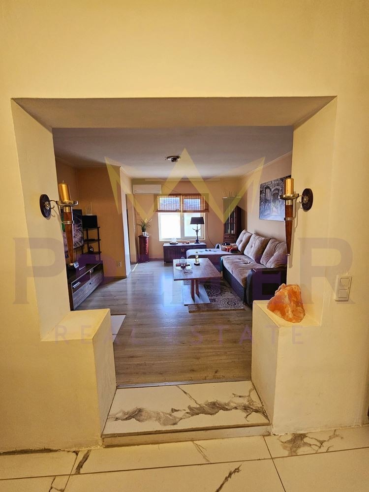 Продава КЪЩА, с. Дъбрава, област Добрич, снимка 2 - Къщи - 52386144