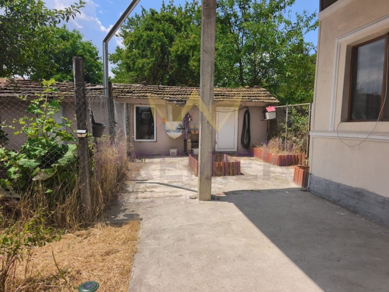 Продава КЪЩА, с. Дъбрава, област Добрич, снимка 17 - Къщи - 52386144