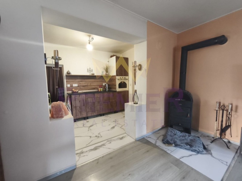 Продава КЪЩА, с. Дъбрава, област Добрич, снимка 5 - Къщи - 52386144