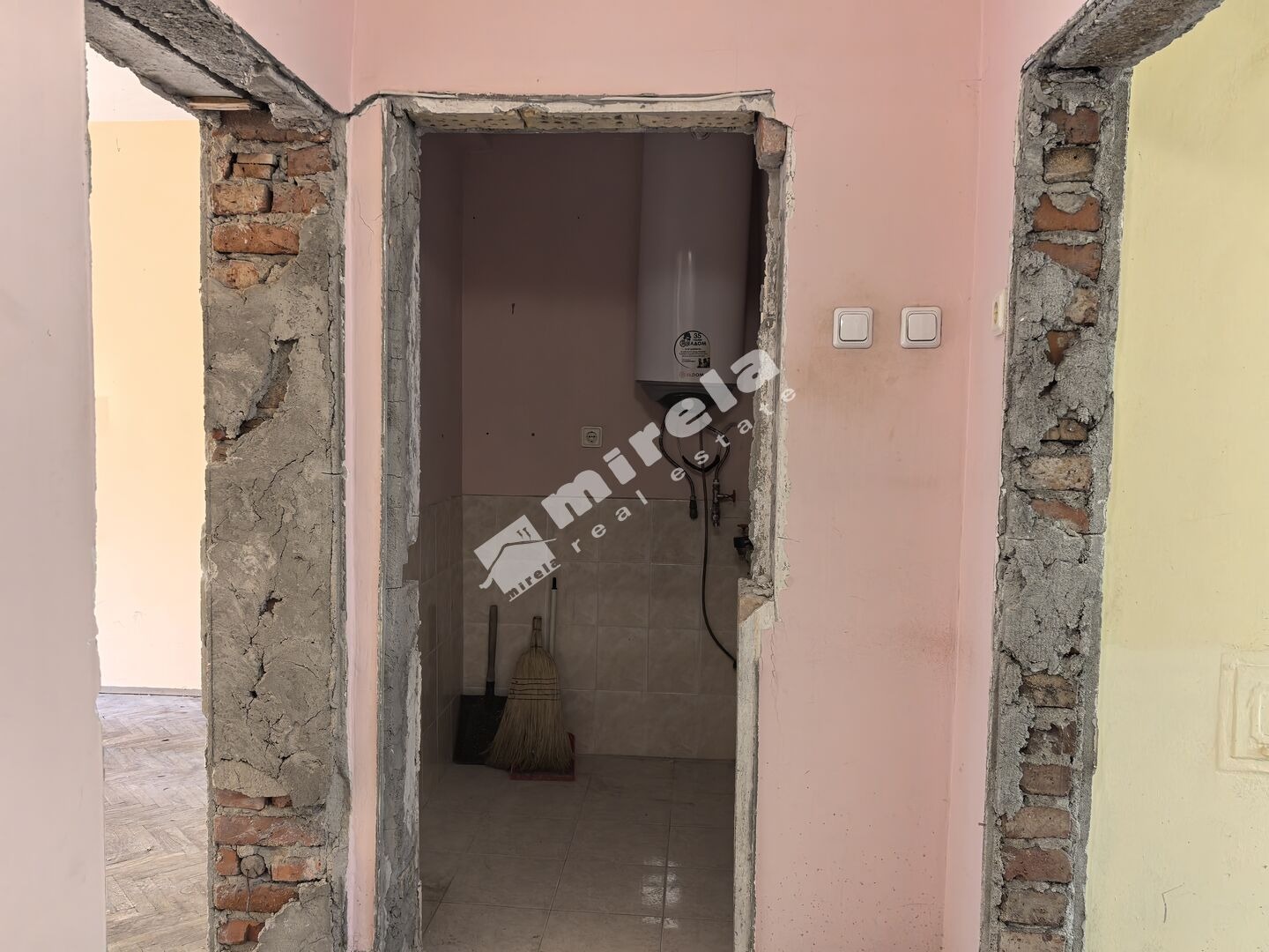 Продава 3-СТАЕН, гр. Ямбол, Център, снимка 10 - Апартаменти - 54350767