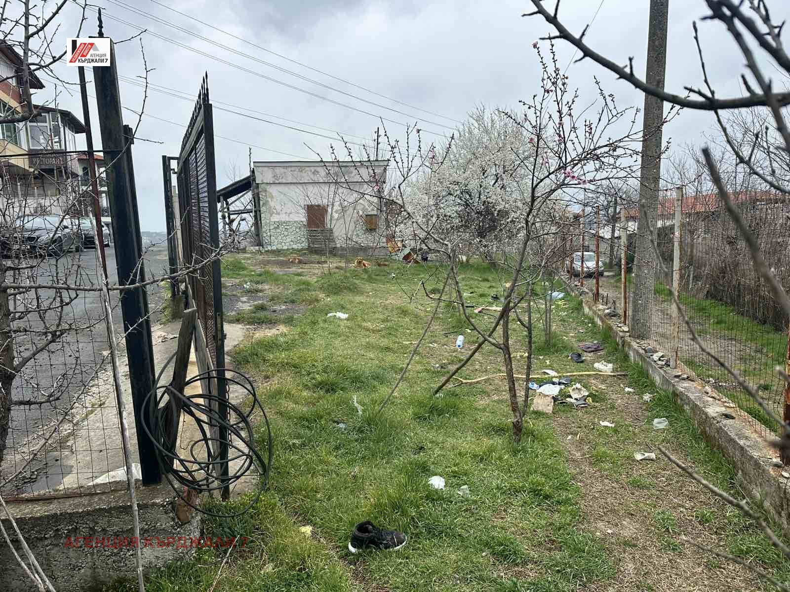 Продава МАГАЗИН, с. Сипей, област Кърджали, снимка 2 - Магазини - 54135211